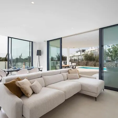 Elegante Oasis Con Piscina Privada *
